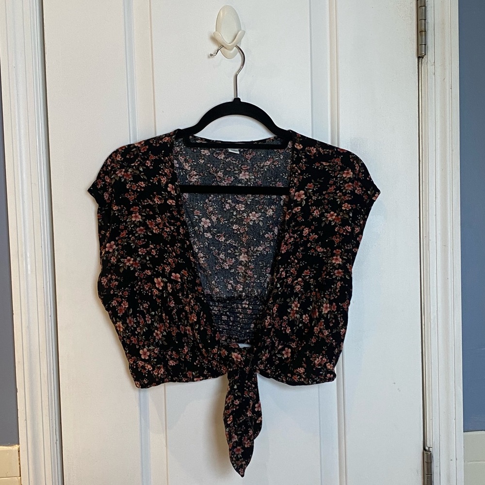 American Eagle Cropped Floral Wrap Top